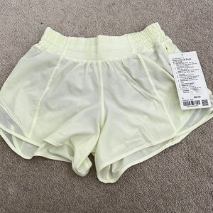 Mint Lululemon Hotty Hot LR Short 4” Lined, size 4, new with tags